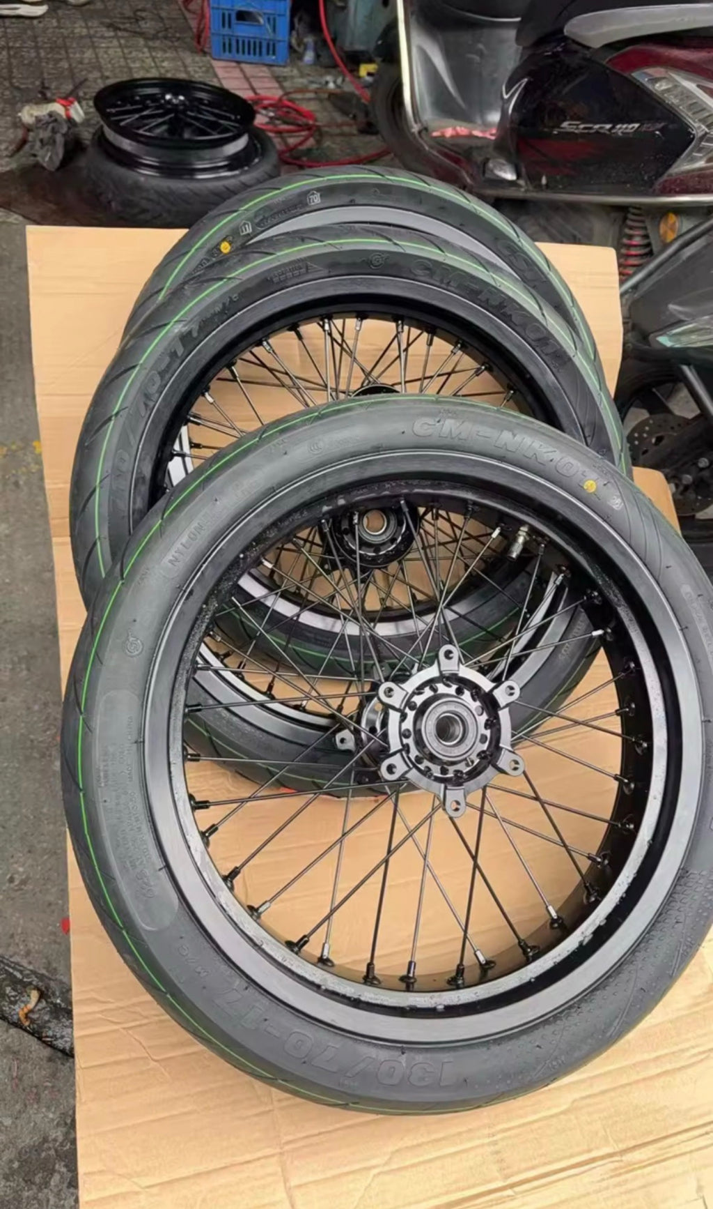 Customisable Ultra Bee Supermotos